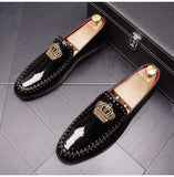 Luxury Men's Casual Shoes Patent Leather Pointed Toe Embroider Crown Leisure Black Wedding Dress Mart Lion   