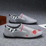 Summer Men's Casual Shoes Embroidery Flower Slip-On Soft Massage Moccasins Loafers Flats Footwear Driving Walking Mart Lion Gray 39 