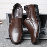 Men's Dress Shoes Genuine Leather Breathable Middle Aged Round Toe Wedding Footwear Flat Mart Lion Brown 38 
