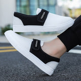 Men's Casual Sneakers Vulcanized Flat Shoes Designed Skateboarding Tennis Hook Loop Outdoor Sport Mart Lion   