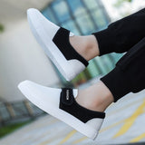 Men's Casual Sneakers Vulcanized Flat Shoes Designed Skateboarding Tennis Hook Loop Outdoor Sport Mart Lion   