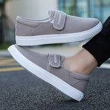 Men's Casual Sneakers Vulcanized Flat Shoes Designed Skateboarding Tennis Hook Loop Outdoor Sport Mart Lion   