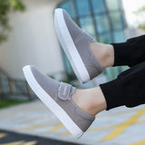 Men's Casual Sneakers Vulcanized Flat Shoes Designed Skateboarding Tennis Hook Loop Outdoor Sport Mart Lion   