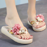 Korean version of the women platform shoes sandals slippery flip-flops wedges flowers slippers Mart Lion   